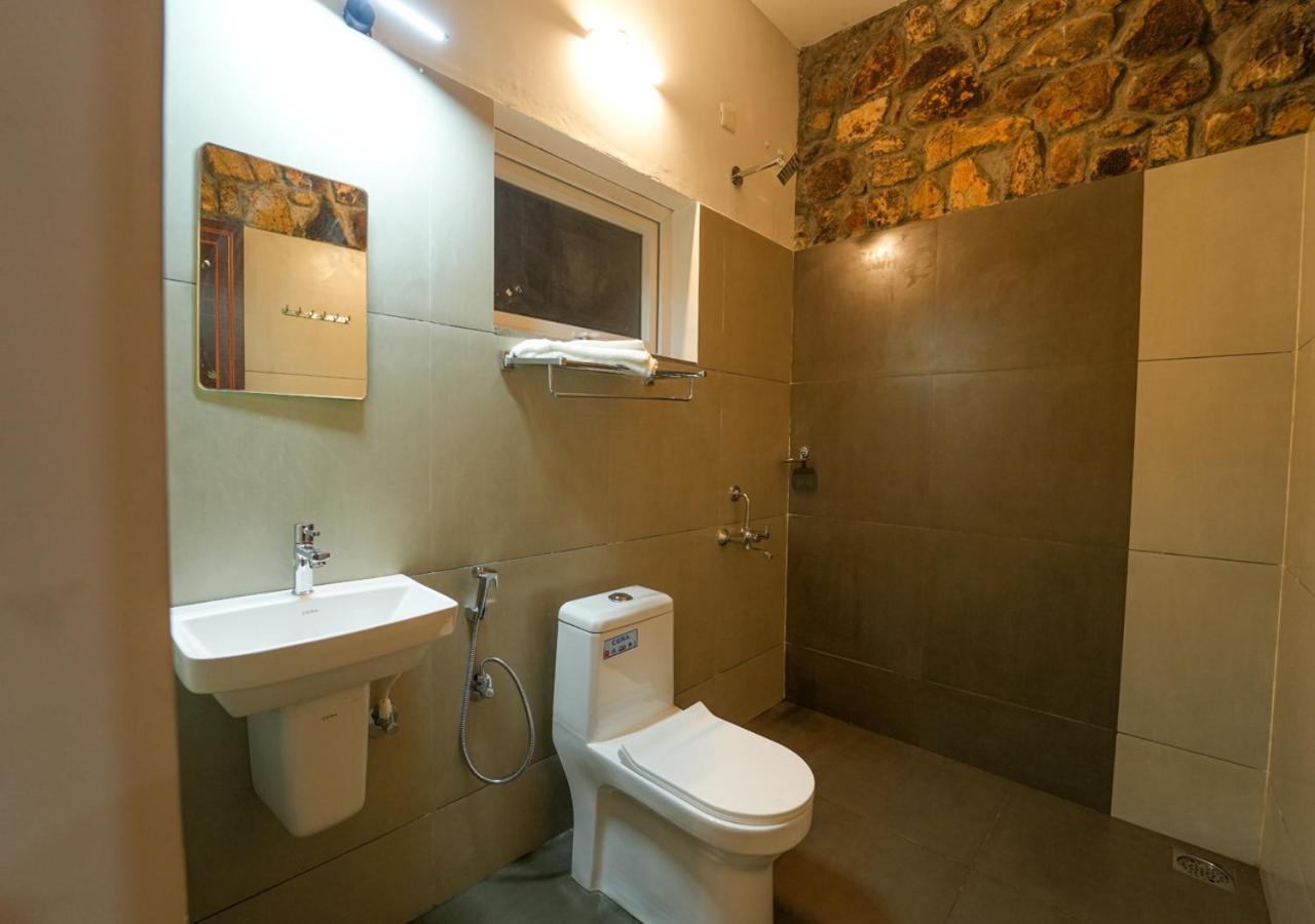 Tiyans Stone Castle Private Tea Villa Vagamon By Voye Homes Exterior foto